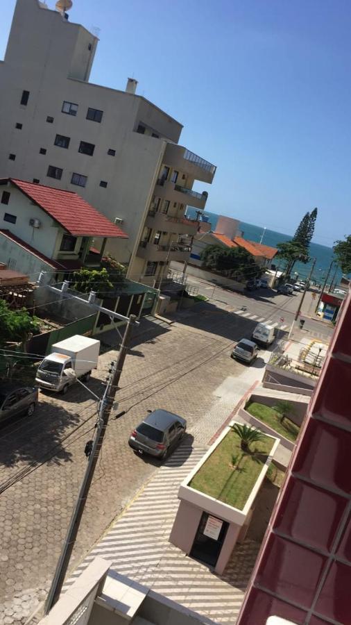 Apartamento 3 Quartos 8 Pessoas A 50 Mts Da Praia De Bombas, A 100M Da Passarela Do Ribeiro 邦比尼亚斯 外观 照片